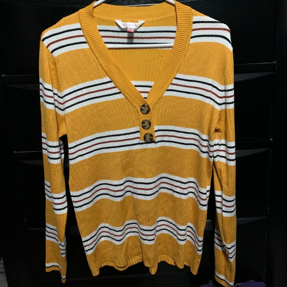 Yellow strip light weight sweater